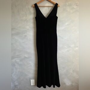 Revelry Dress Size 8 Dakota Velvet Maxi Gown Black Bridesmaid Wedding Formal